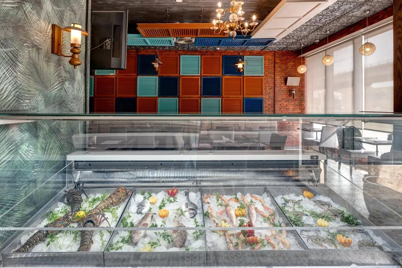 Rose Park Hotel - Al Barsha, Opposite Metro Station Ντουμπάι