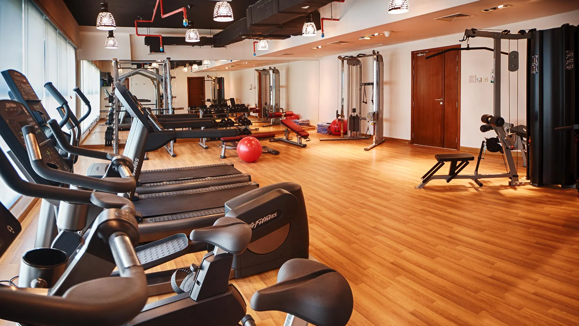 Rose Park Hotel - Al Barsha, Opposite Metro Station Ντουμπάι