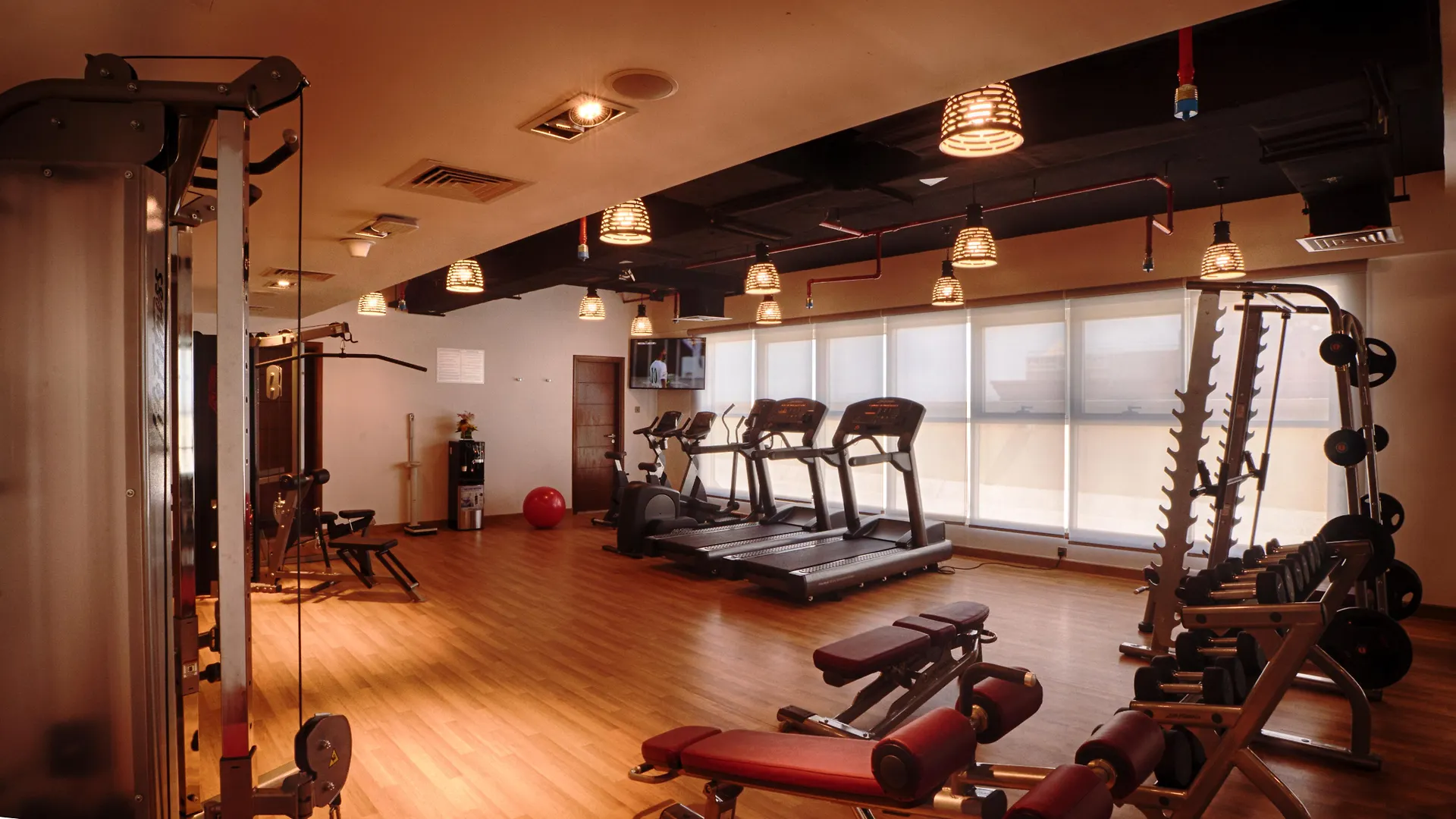 Rose Park Hotel - Al Barsha, Opposite Metro Station Ντουμπάι